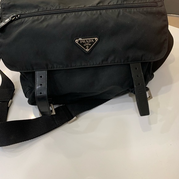 PRADA Authentic classic messenger bag - Picture 4 of 16